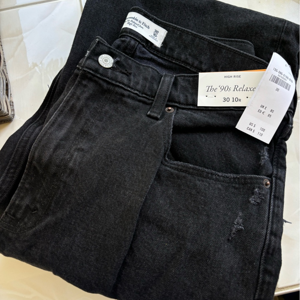 90’s High Rise Abercrombie Jeans 30” Waist